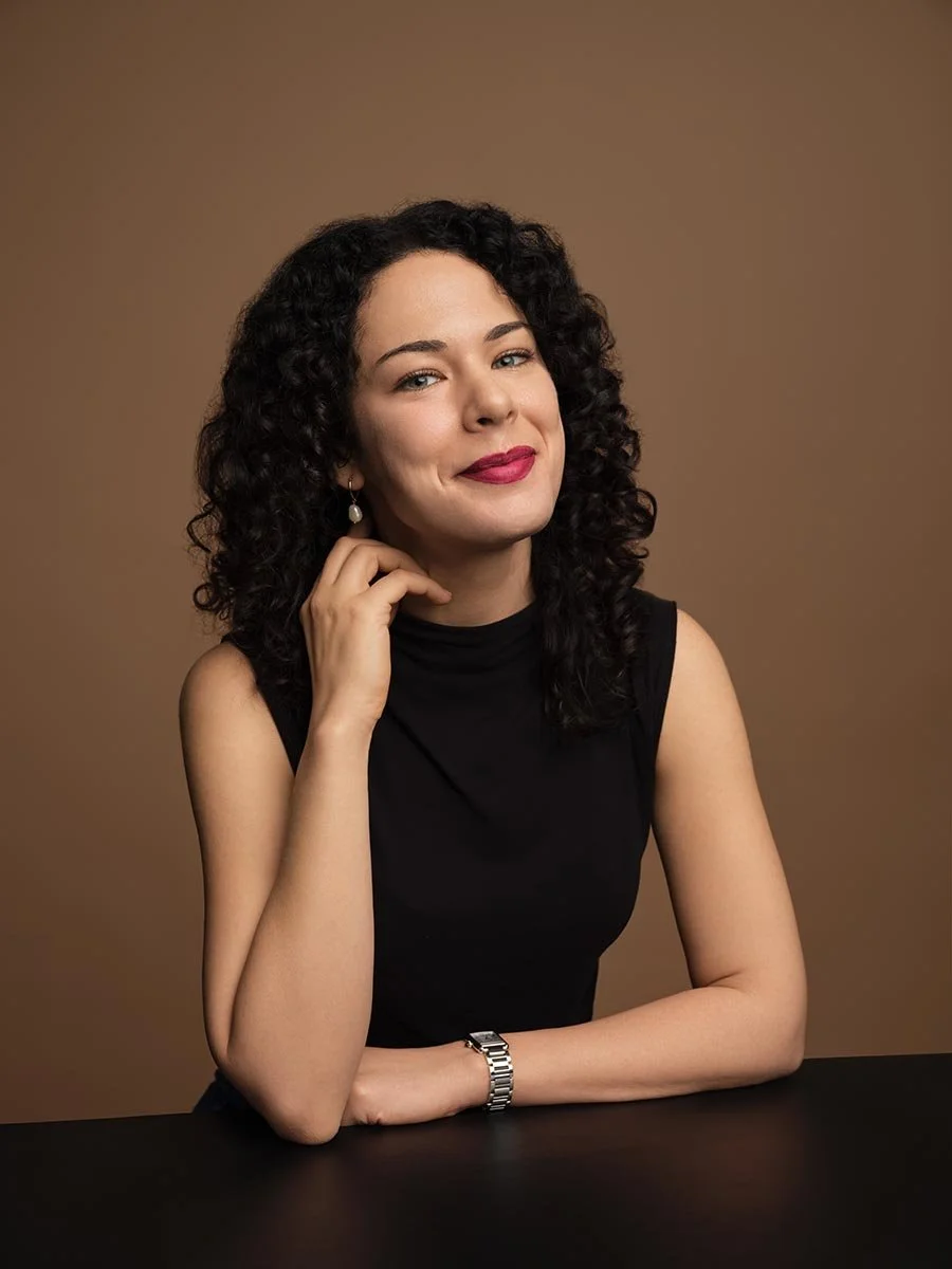 headshots-nyc-female-portrait-brown-background-table.jpg (Copy) (Copy) (Copy) (Copy)